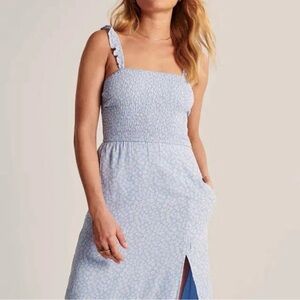 Abercrombie & Fitch Blue Floral Smocked Midi Dress XS Cottagecore Ruffle Dainty